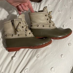 Sperry rain boot